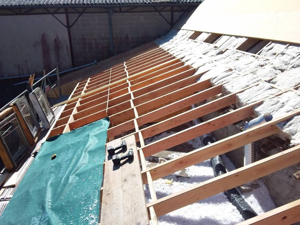 Pensez à l'isolation de votre toiture pour faire des économies d'énergie - Picaud Couverture Pensez à l'isolation de votre toiture pour faire des économies d'énergie - Picaud Couverture